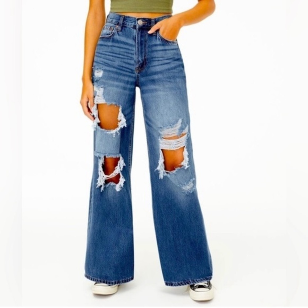 Women’s High Rise Super Wide‎ Leg Distressed Jeans Medium Wash
